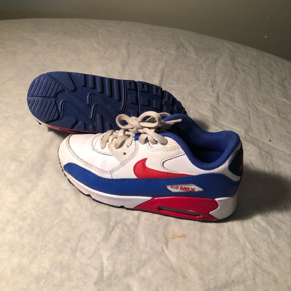 Nike shoes size 2Y